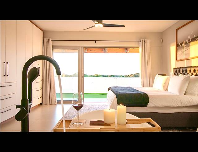 6 BEDROOM HOUSE FOR SALE IN DWARSKERSBOS
